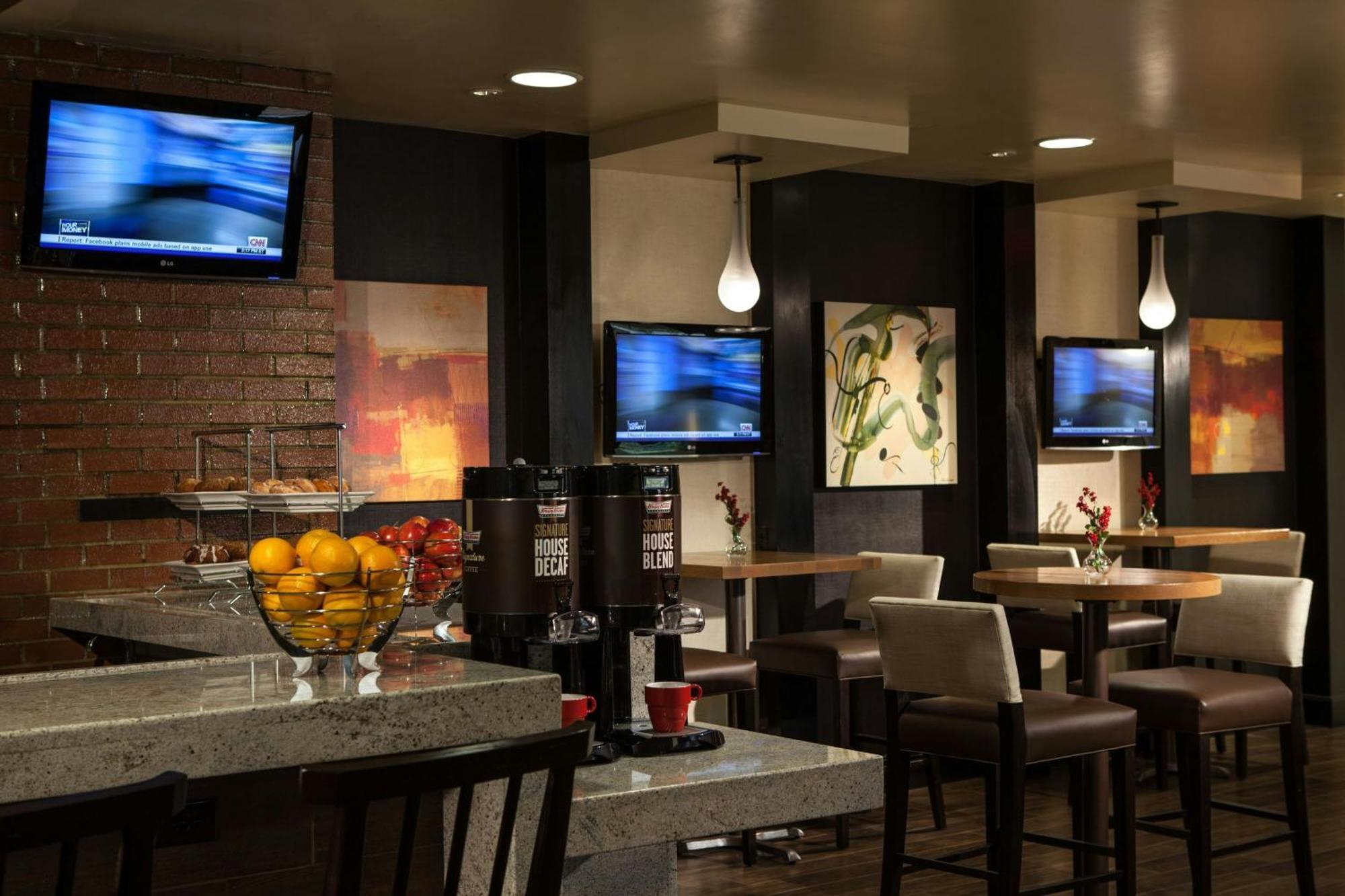 Greensboro-High Point Marriott Airport Exterior photo